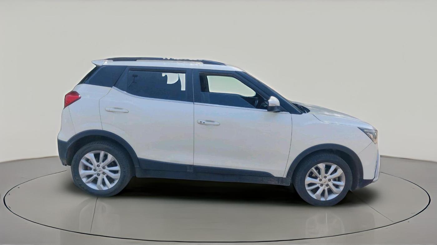 2019 Mahindra XUV300 W8 1.5 DIESEL, Diesel, Manual, 1,36,867 km, exterior
