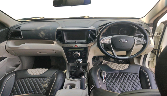 2019 Mahindra XUV300 W8 1.5 DIESEL, Diesel, Manual, 1,36,867 km, interior
