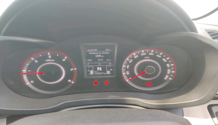 2019 Mahindra XUV300 W8 1.5 DIESEL, Diesel, Manual, 1,36,867 km, interior
