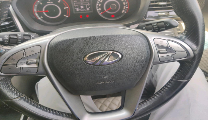 2019 Mahindra XUV300 W8 1.5 DIESEL, Diesel, Manual, 1,36,867 km, interior