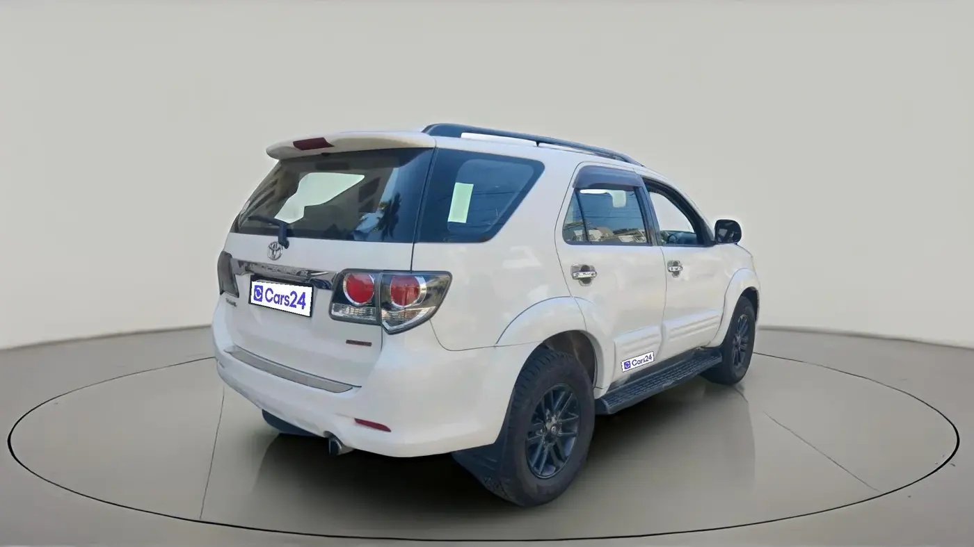 2016 Toyota Fortuner 3.0 4X2 AT, Diesel, Automatic, 2,52,000 km, exterior