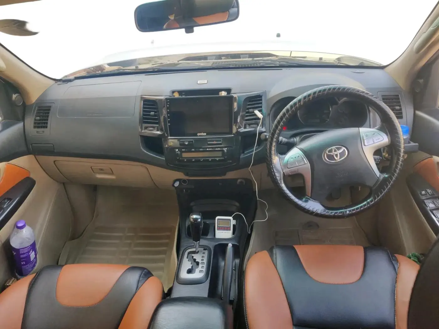 2016 Toyota Fortuner 3.0 4X2 AT, Diesel, Automatic, 2,52,000 km, interior