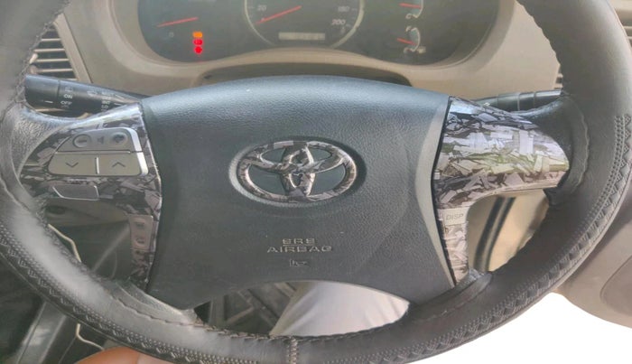 2015 Toyota Innova 2.5 VX 7 STR, Diesel, Manual, 1,03,101 km, interior