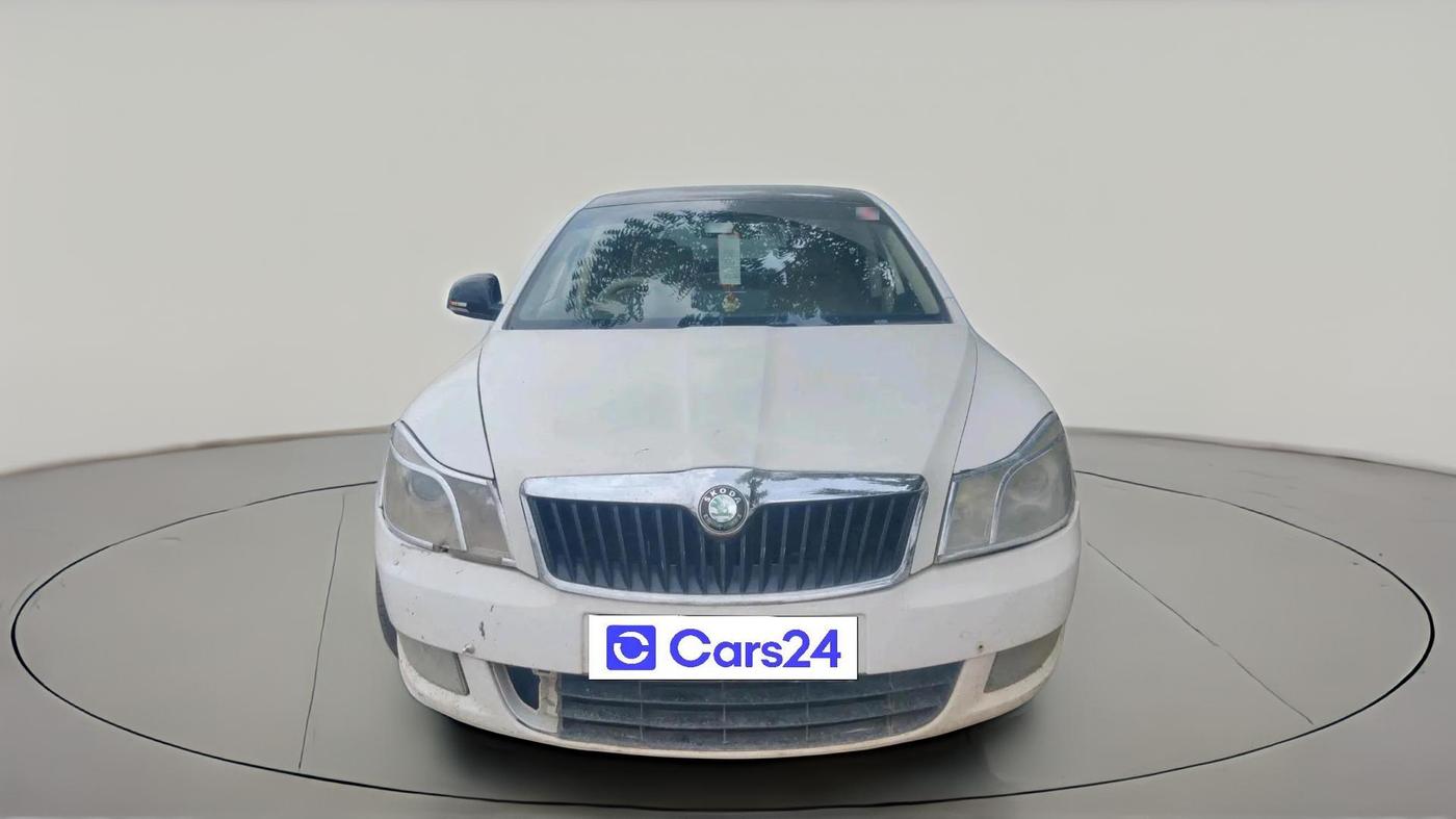2011 Skoda Laura AMBIENTE 1.9 TDI AT, Diesel, Automatic, 1,15,128 km, exterior