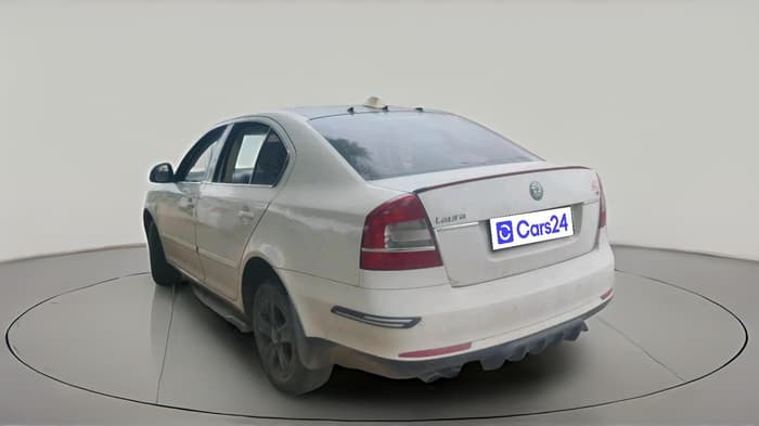 2011 Skoda Laura AMBIENTE 1.9 TDI AT, Diesel, Automatic, 1,15,128 km, exterior
