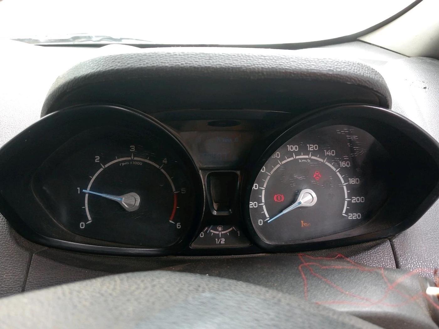 2013 Ford Ecosport TREND 1.5L DIESEL, Diesel, Manual, 1,93,887 km, interior