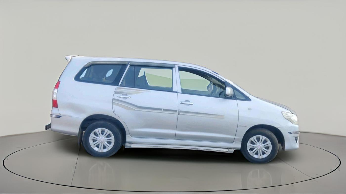 2012 Toyota Innova GX 2.5 7 STR, Diesel, Manual, 2,72,164 km, exterior
