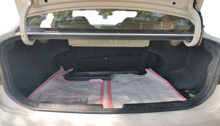 2017 Hyundai Xcent S 1.2, Petrol, Manual, 90,365 km, exterior