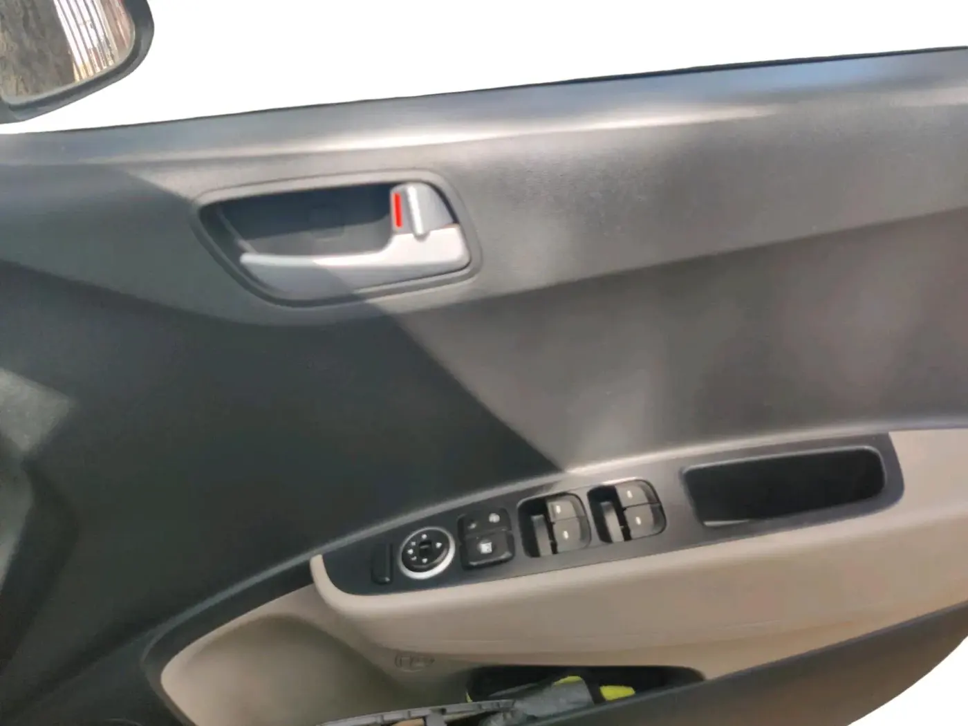 2017 Hyundai Xcent S 1.2, Petrol, Manual, 90,365 km, interior