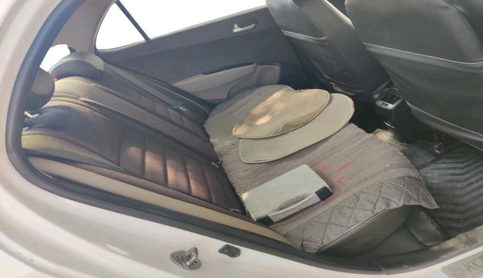 2017 Hyundai Xcent S 1.2, Petrol, Manual, 90,365 km, interior