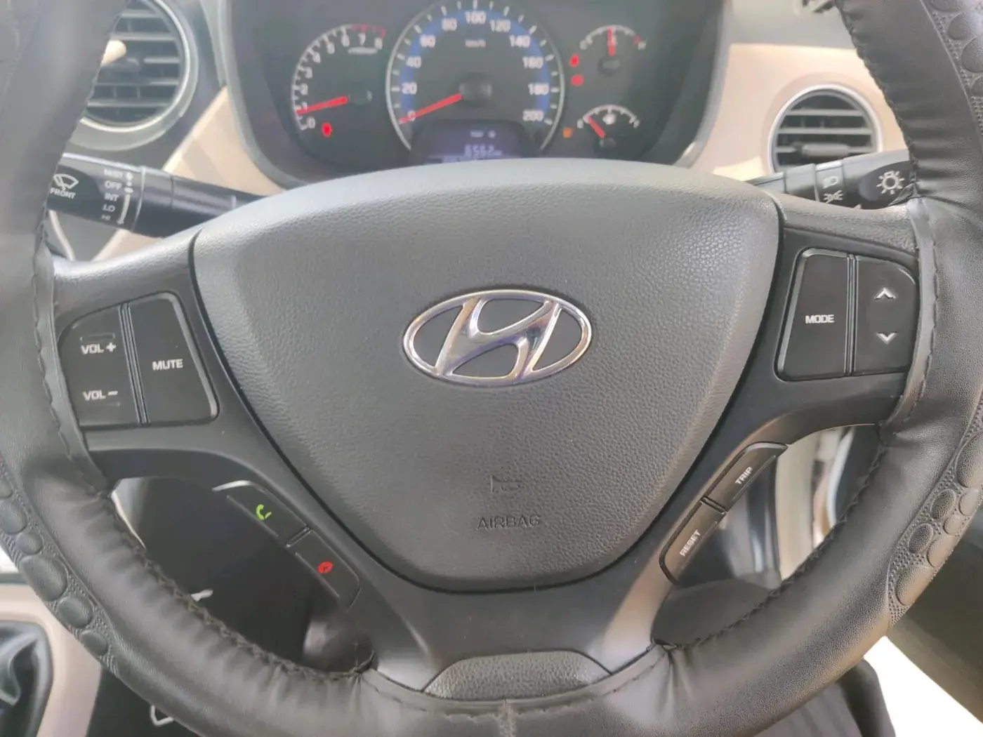2017 Hyundai Xcent S 1.2, Petrol, Manual, 90,365 km, interior