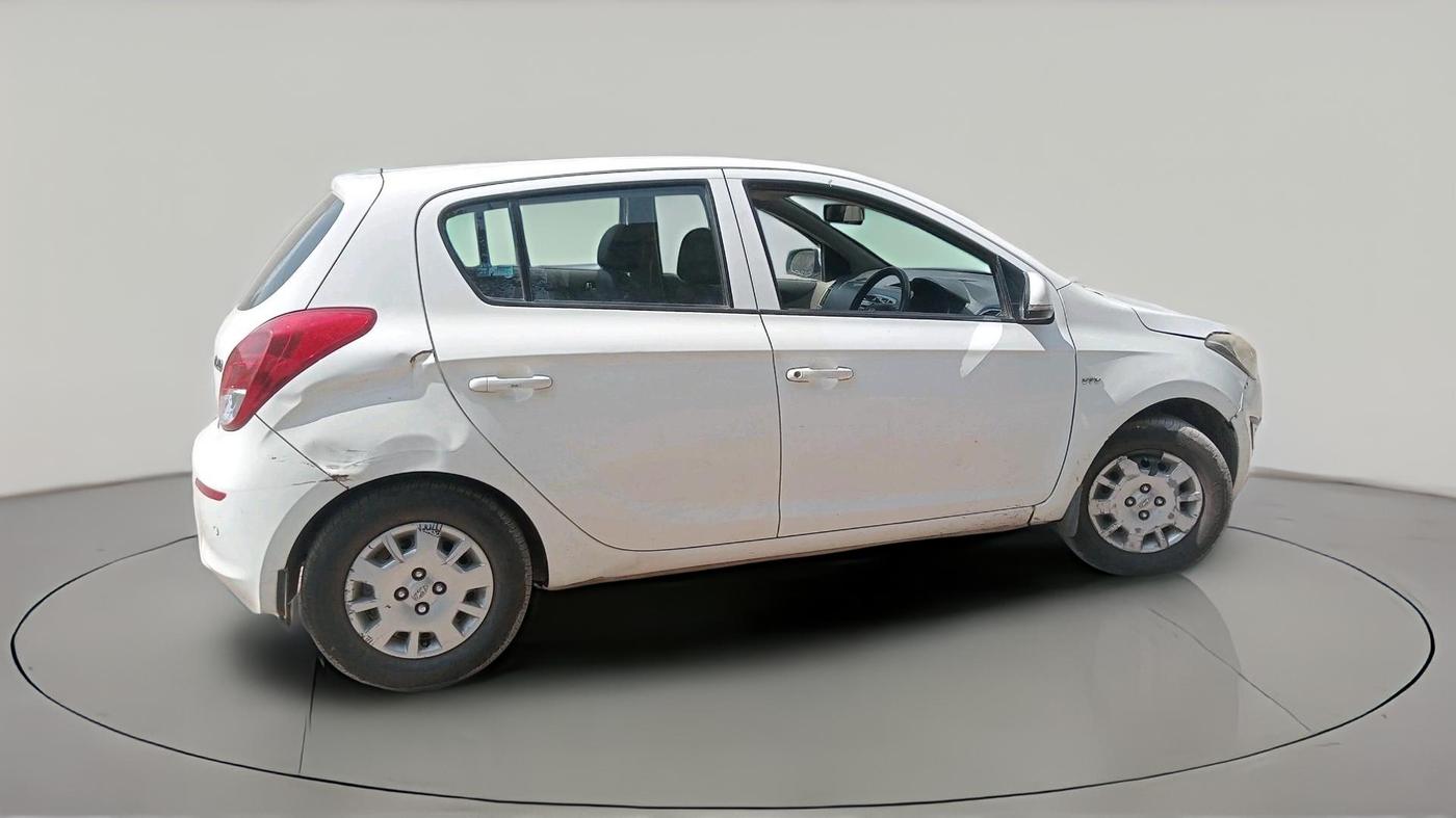 2013 Hyundai i20 MAGNA (O) 1.2, CNG, Manual, 1,24,429 km, exterior