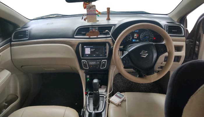 2018 Maruti Ciaz ALPHA  AT 1.5 SHVS PETROL, CNG, Automatic, 93,033 km, interior