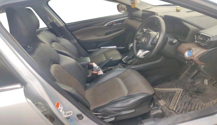 2022 Toyota URBAN CRUISER HYRYDER V HYBRID, Hybrid, Automatic, 77,942 km, interior