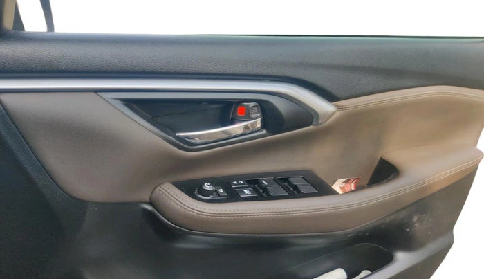 2022 Toyota URBAN CRUISER HYRYDER V HYBRID, Hybrid, Automatic, 77,942 km, interior