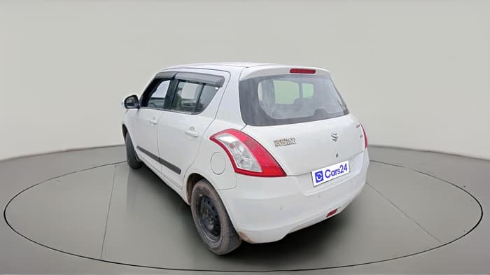 2016 Maruti Swift VXI, CNG, Manual, 68,378 km, exterior