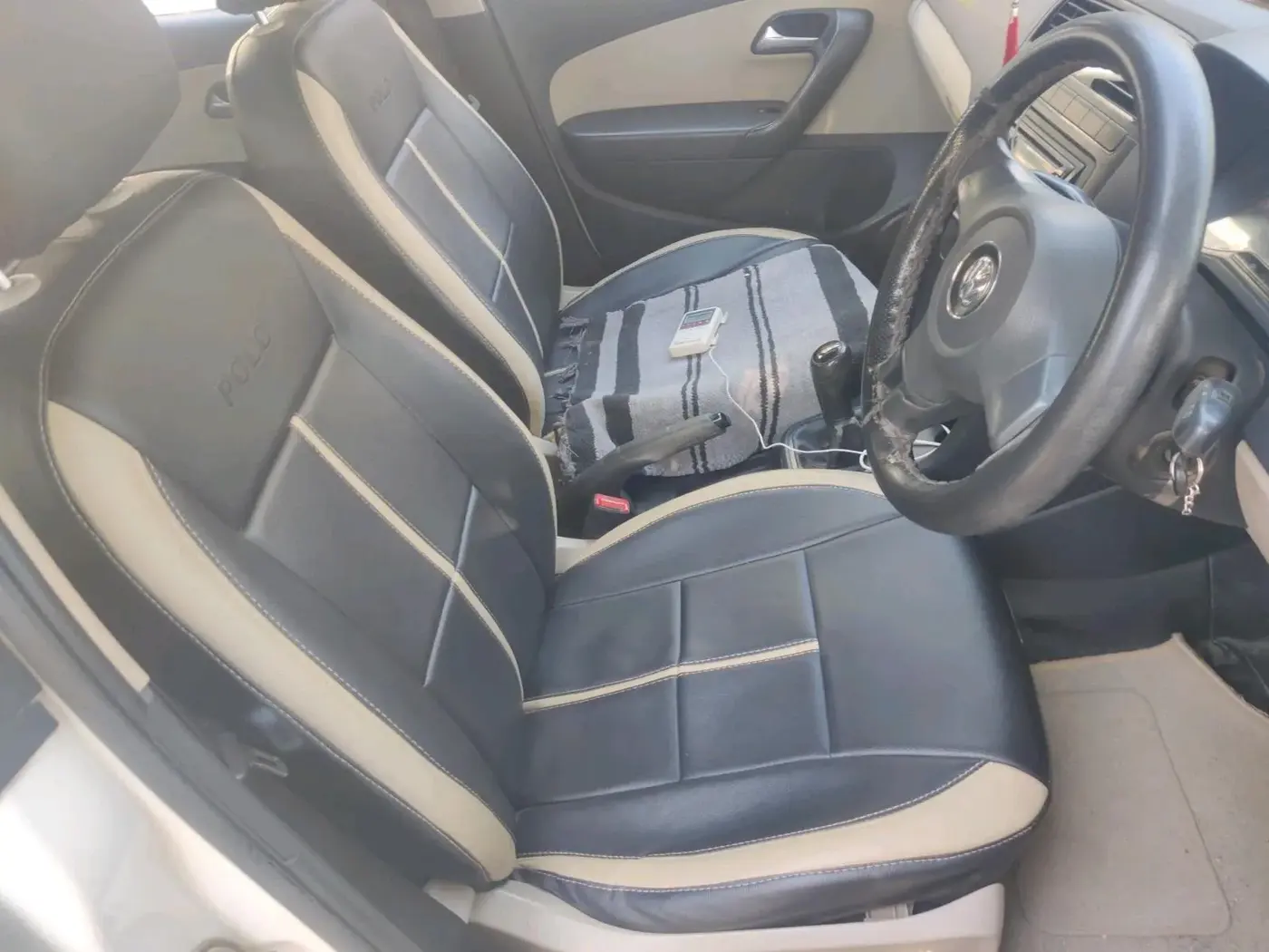 2012 Volkswagen Polo TRENDLINE 1.2L PETROL, Petrol, Manual, 82,088 km, interior
