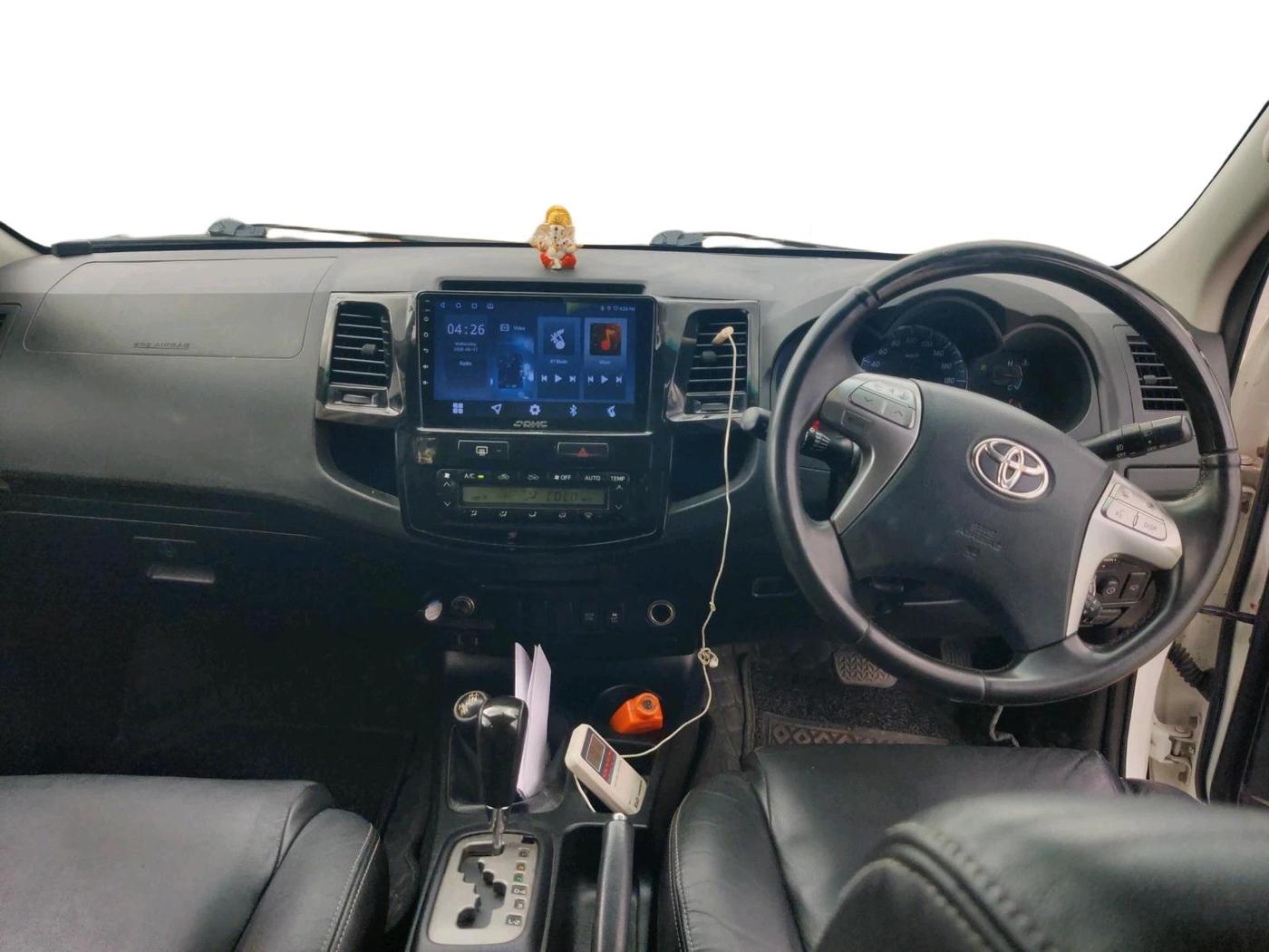 2015 Toyota Fortuner 3.0 4X4 AT, Diesel, Automatic, 3,14,476 km, interior