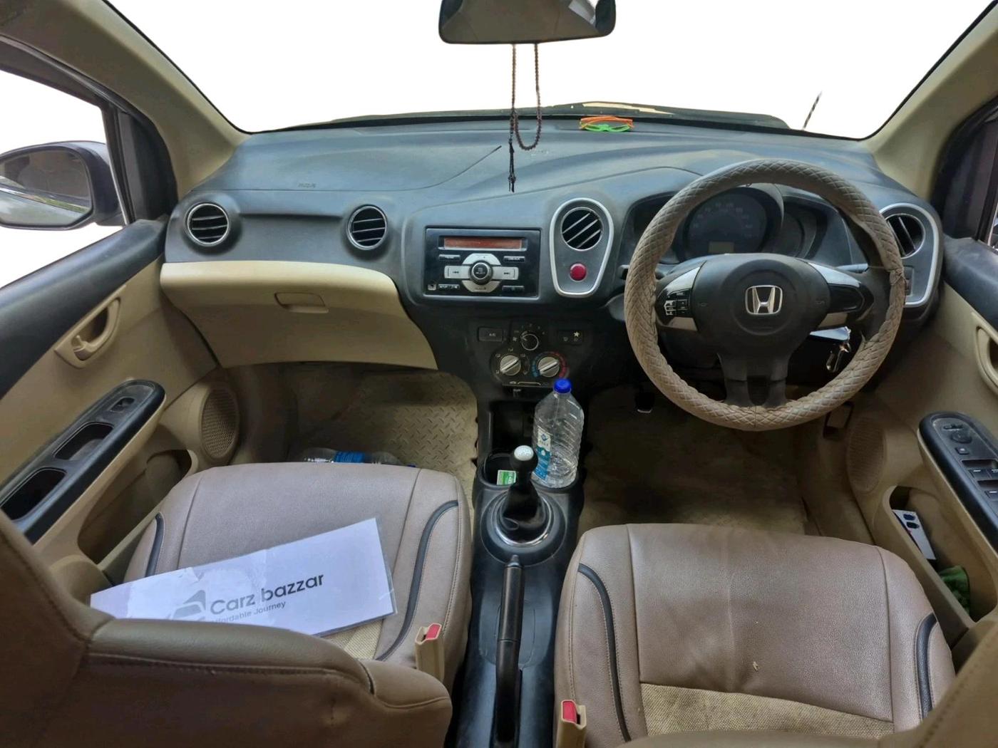 2014 Honda Mobilio 1.5L I-DTEC V, Diesel, Manual, 1,65,548 km, interior