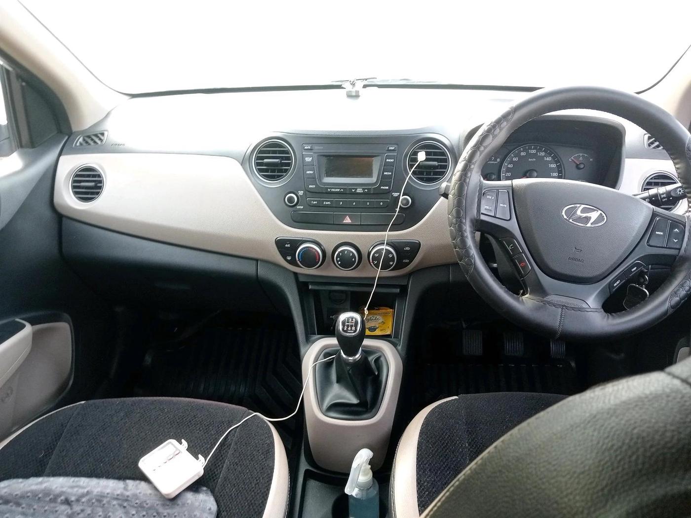 2017 Hyundai Xcent S 1.2, Petrol, Manual, 91,993 km, interior