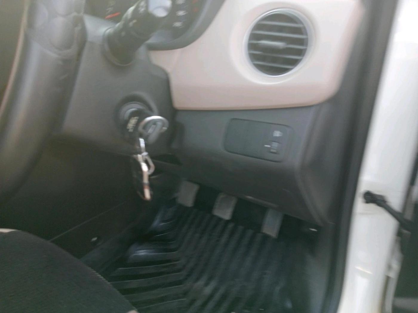 2017 Hyundai Xcent S 1.2, Petrol, Manual, 91,993 km, interior