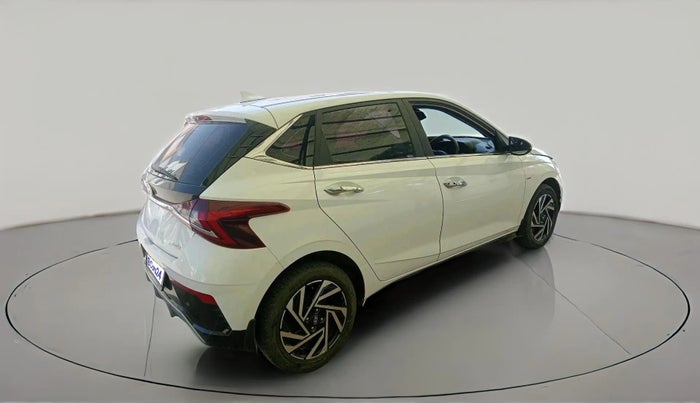 2024 Hyundai NEW I20 ASTA (O) 1.2 IVT, Petrol, Automatic, 27,167 km, exterior