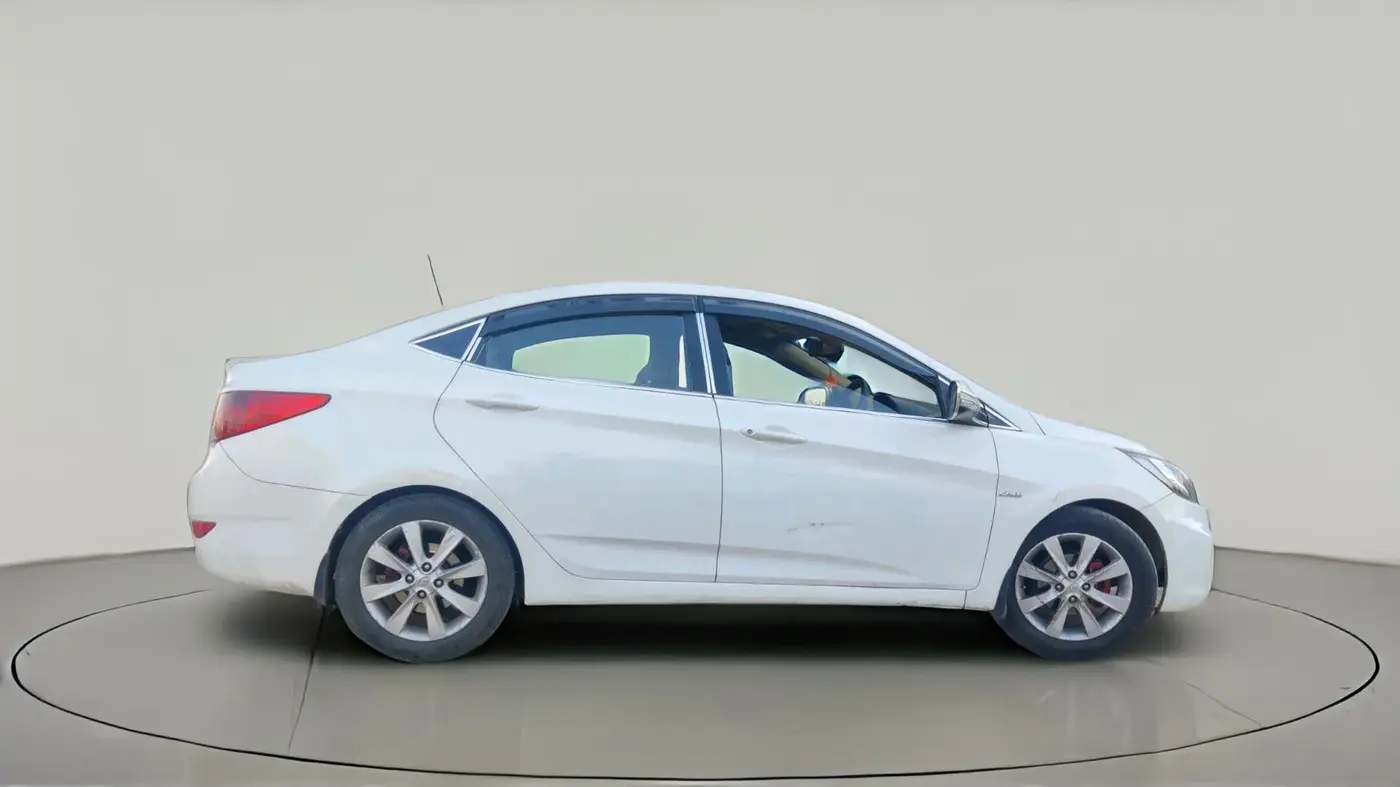 2013 Hyundai Verna FLUIDIC 1.6 CRDI EX, Diesel, Manual, 1,07,066 km, exterior