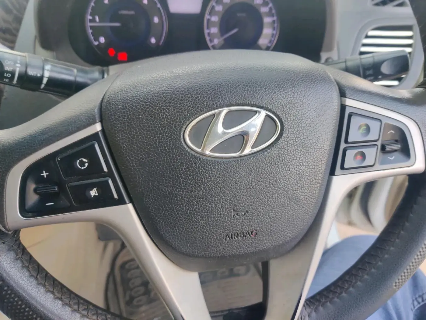 2013 Hyundai Verna FLUIDIC 1.6 CRDI EX, Diesel, Manual, 1,07,066 km, interior
