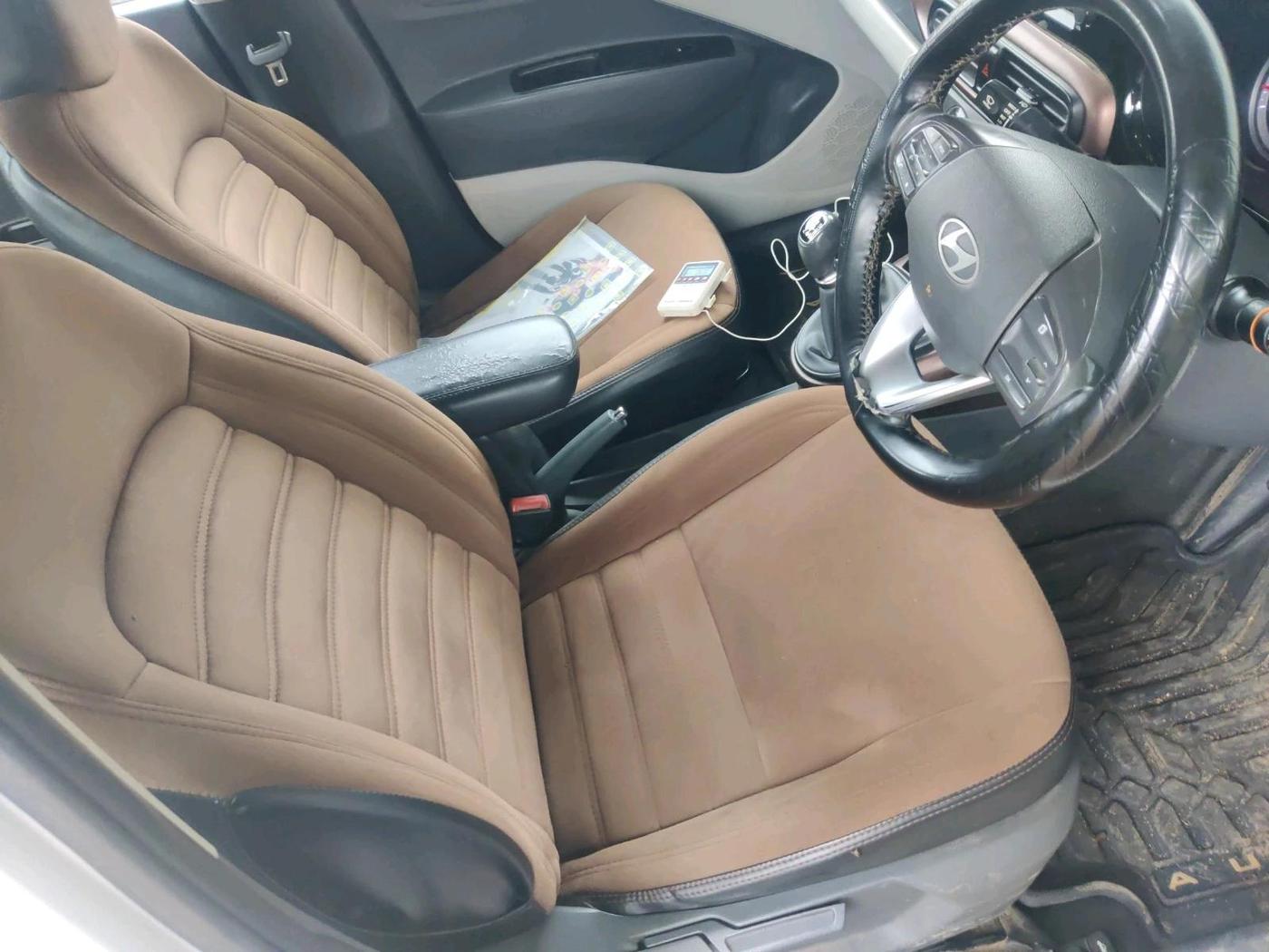 2024 Hyundai AURA SX 1.2 CNG, CNG, Manual, 62,380 km, interior