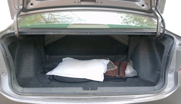 2016 Honda City 1.5L I-VTEC V MT, Petrol, Manual, 68,083 km, exterior