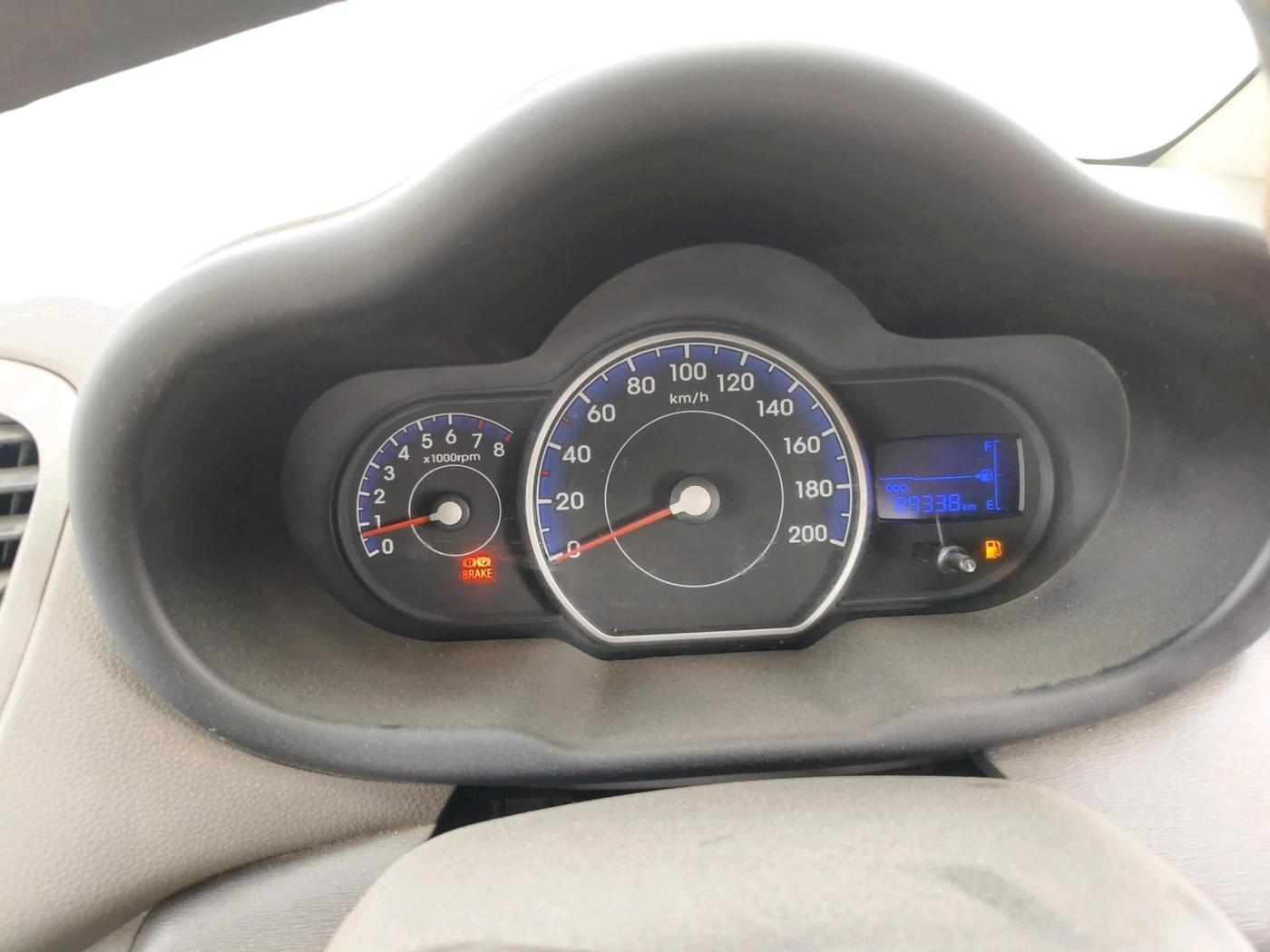 2012 Hyundai i10 MAGNA 1.2, CNG, Manual, 89,338 km, interior