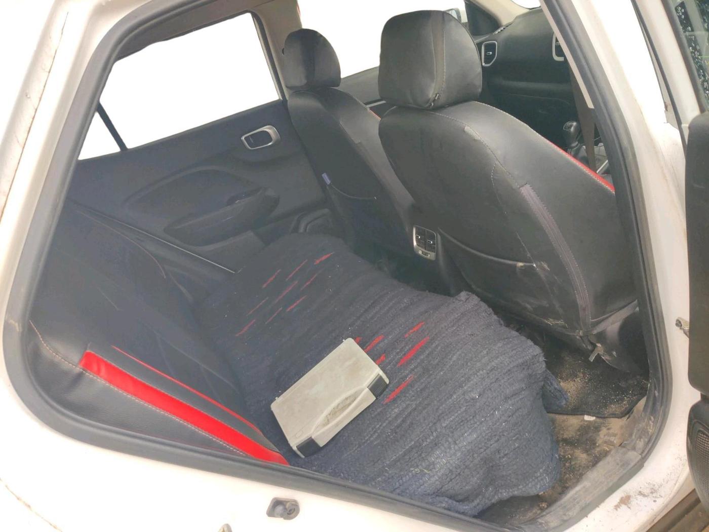 2022 Hyundai VENUE S 1.2, Petrol, Manual, 36,164 km, interior