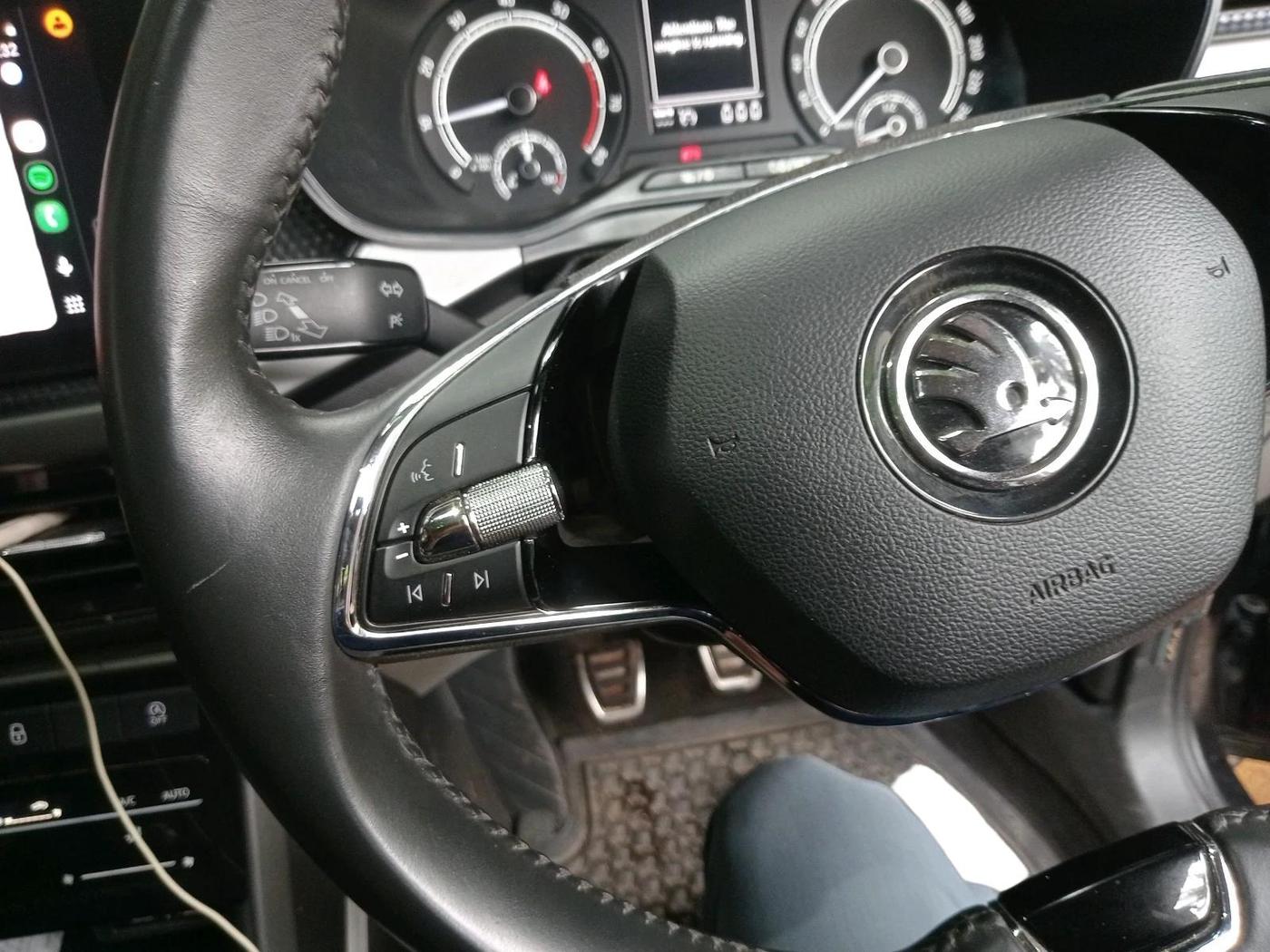 2025 Skoda KUSHAQ Sportline 1.0L TSI MT, Petrol, Manual, 15,739 km, interior