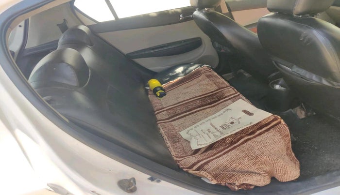 2012 Hyundai i20 MAGNA (O) 1.4 CRDI, Diesel, Manual, 1,16,076 km, interior