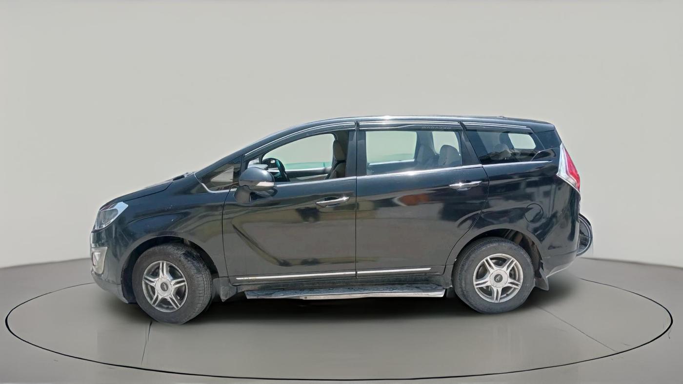 2018 Mahindra MARAZZO M6 8 STR, Diesel, Manual, 88,119 km, exterior