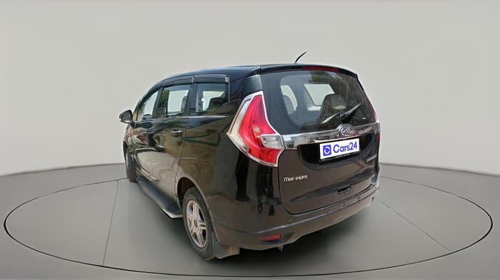 2018 Mahindra MARAZZO M6 8 STR, Diesel, Manual, 88,119 km, exterior