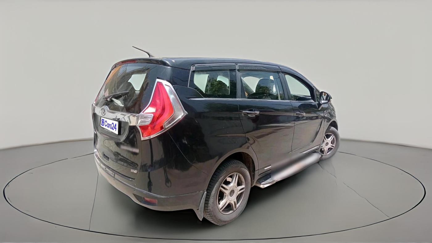 2018 Mahindra MARAZZO M6 8 STR, Diesel, Manual, 88,119 km, exterior