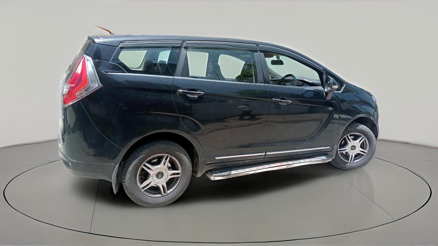 2018 Mahindra MARAZZO M6 8 STR, Diesel, Manual, 88,119 km, exterior