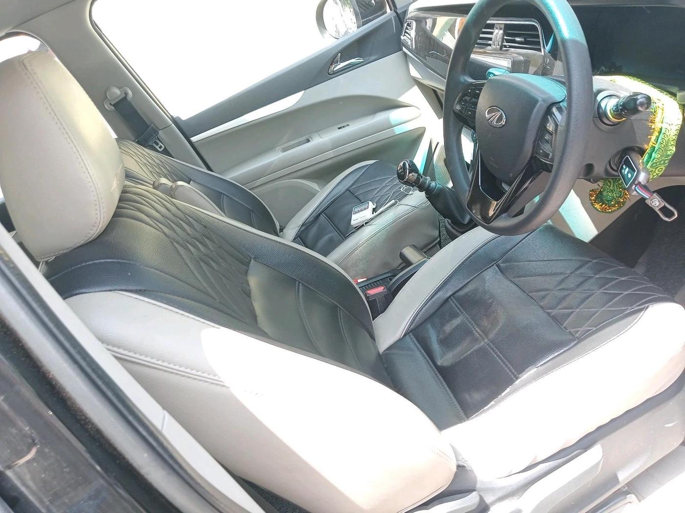 2018 Mahindra MARAZZO M6 8 STR, Diesel, Manual, 88,119 km, interior