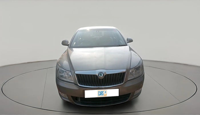 2011 Skoda Laura ELEGANCE 2.0 TDI CR MT, Diesel, Manual, 86,347 km, exterior