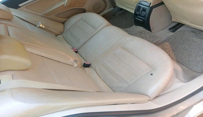 2011 Skoda Laura ELEGANCE 2.0 TDI CR MT, Diesel, Manual, 86,347 km, interior