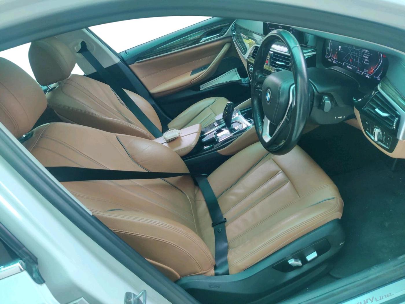 2019 BMW 5 Series 520D LUXURY LINE, Diesel, Automatic, 50,204 km, interior