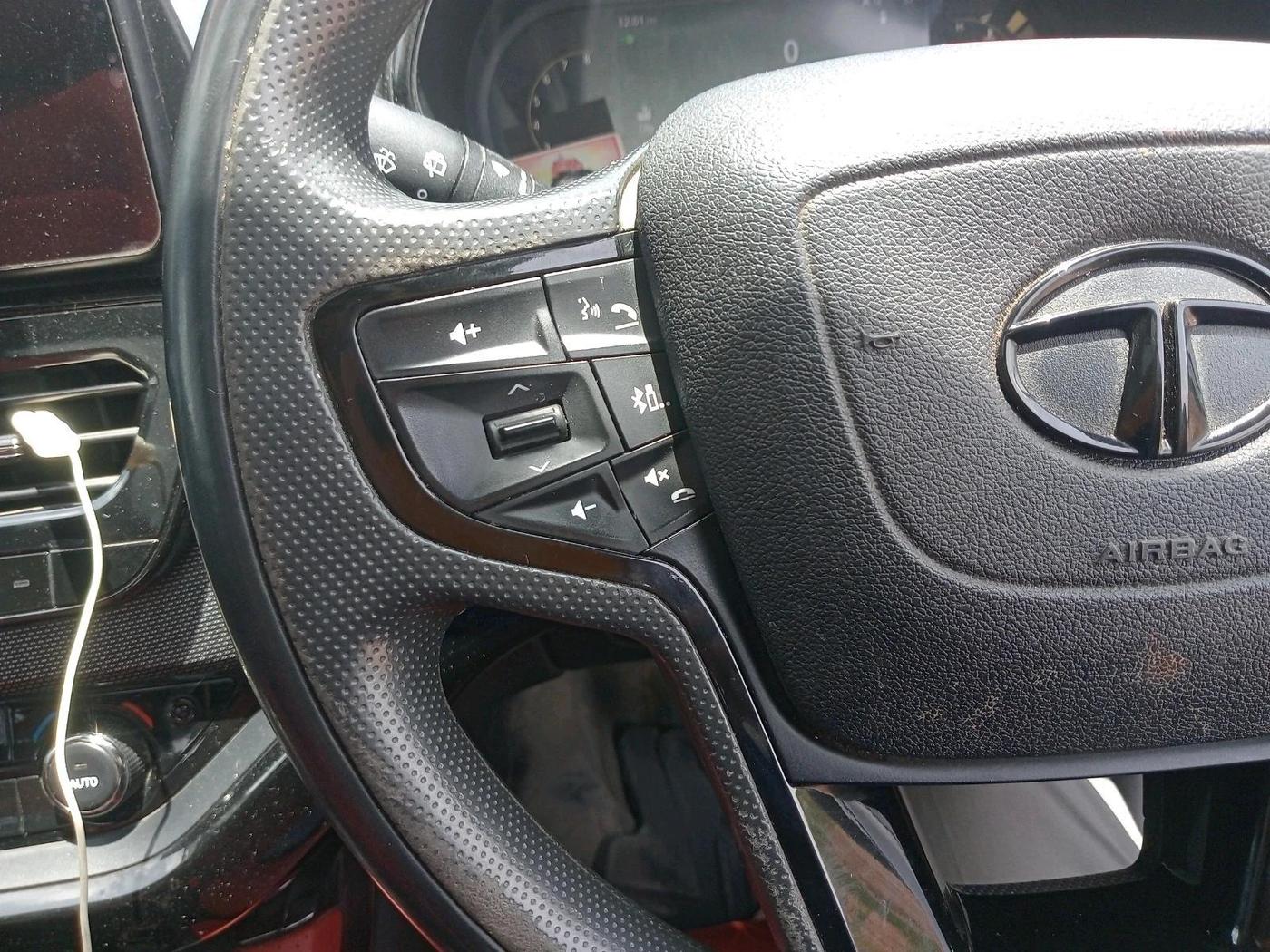 2023 Tata Harrier XZA + O 2.0L RED DARK EDITION 5 STR, Diesel, Automatic, 65,000 km, interior