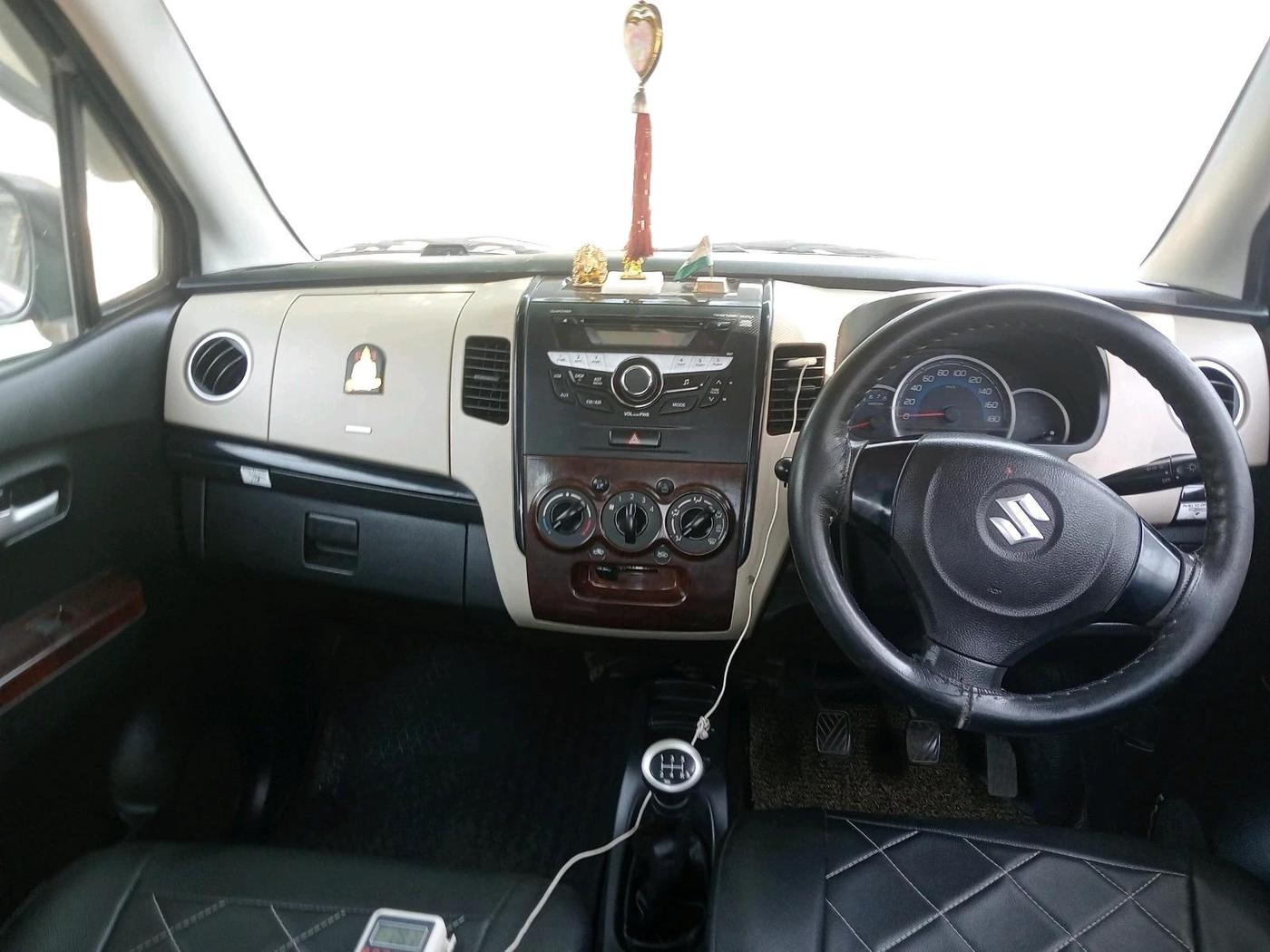 2018 Maruti Wagon R 1.0 VXI, CNG, Manual, 75,572 km, interior