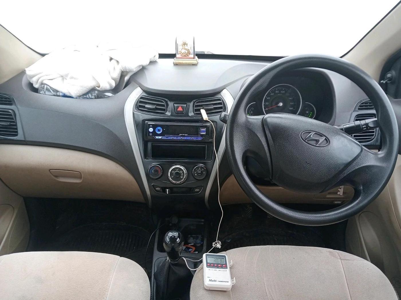 2013 Hyundai Eon MAGNA +, Petrol, Manual, 1,00,600 km, interior