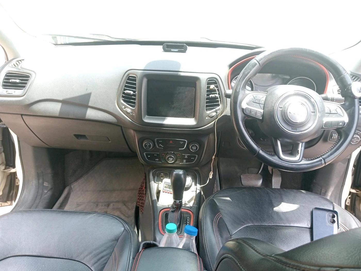 2019 Jeep Compass TRAILHAWK (O) 2.0 4X4, Diesel, Automatic, 1,00,184 km, interior