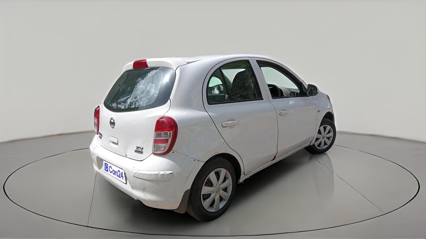 2014 Nissan Micra Active XV, CNG, Manual, 99,481 km, exterior