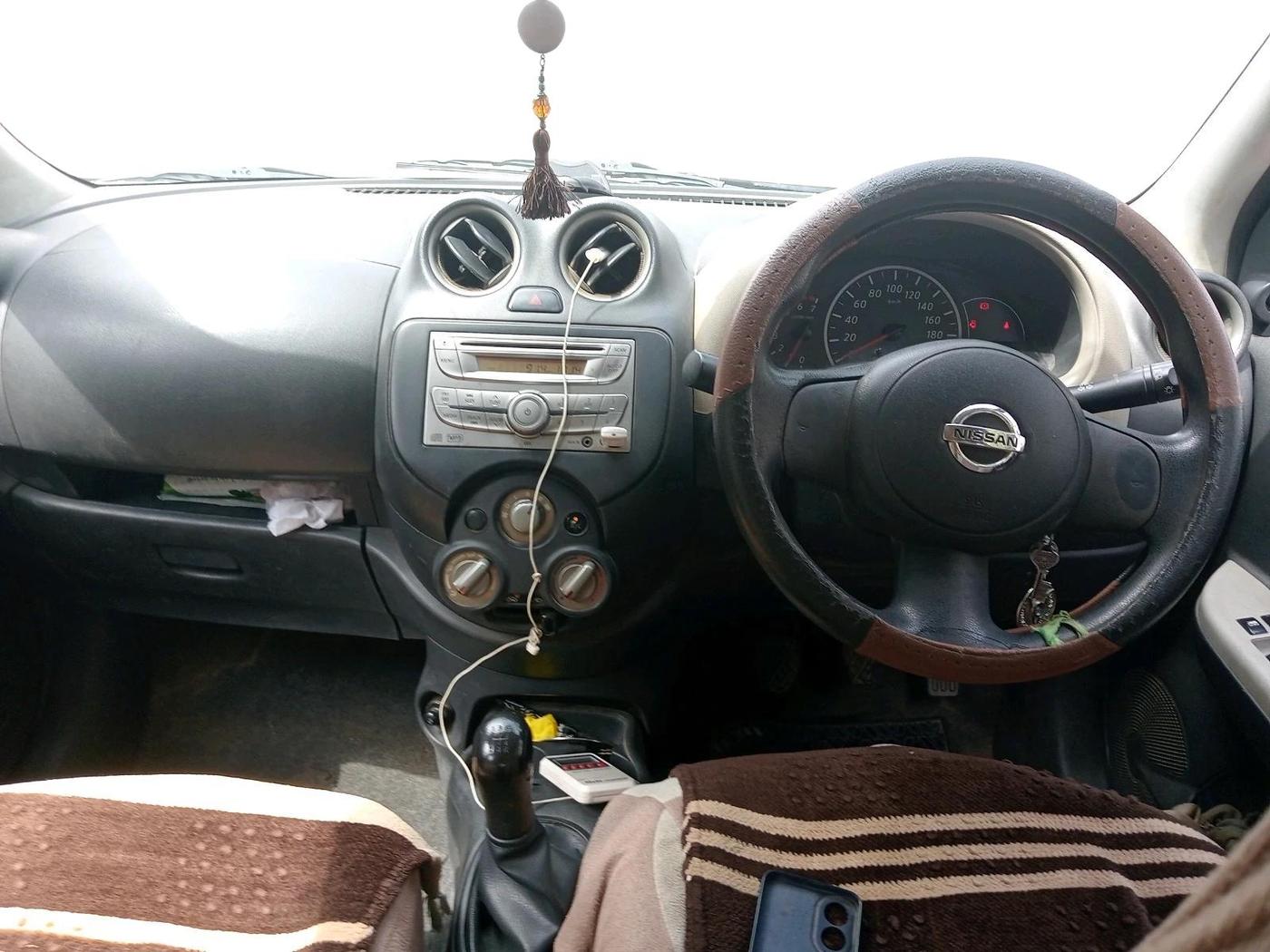 2014 Nissan Micra Active XV, CNG, Manual, 99,481 km, interior