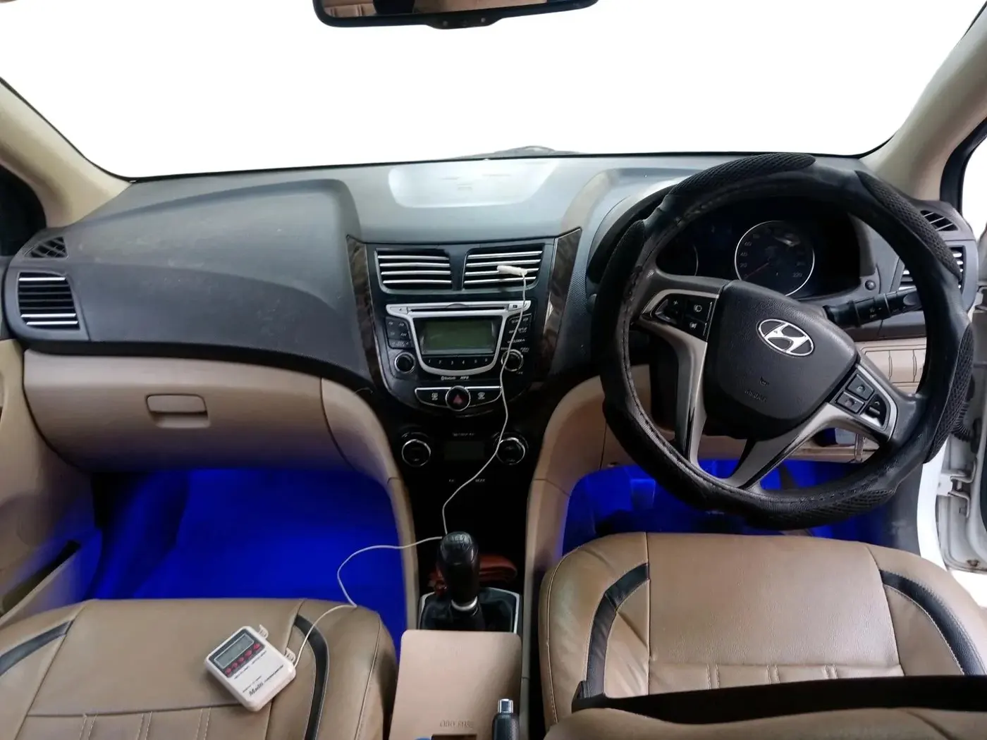 2012 Hyundai Verna FLUIDIC 1.6 CRDI EX, Diesel, Manual, 1,61,158 km, interior