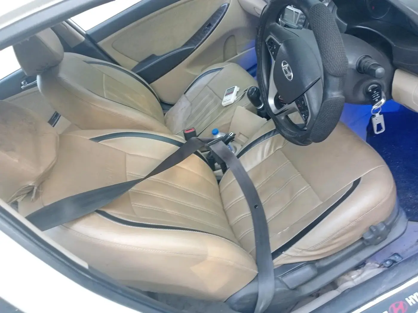 2012 Hyundai Verna FLUIDIC 1.6 CRDI EX, Diesel, Manual, 1,61,158 km, interior